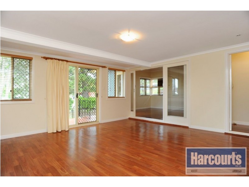 1 Strathdale Street, Aspley QLD 4034