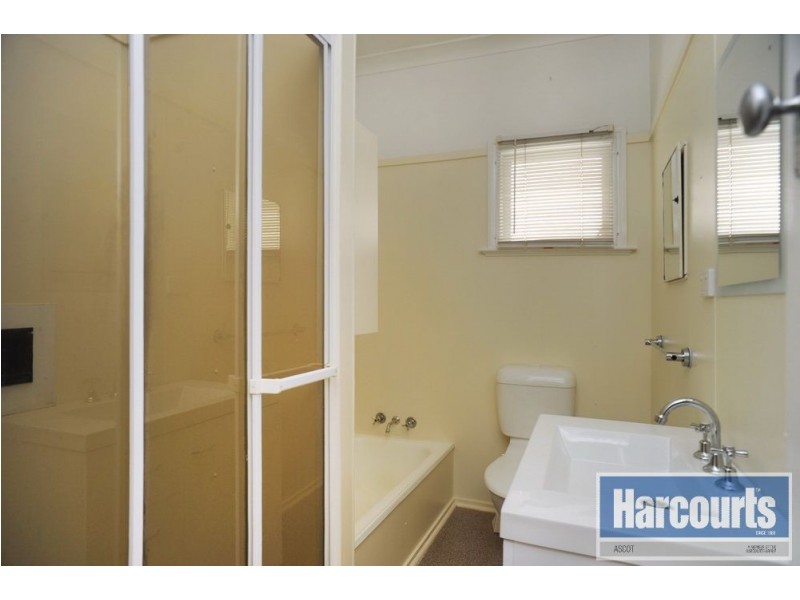 1 Strathdale Street, Aspley QLD 4034