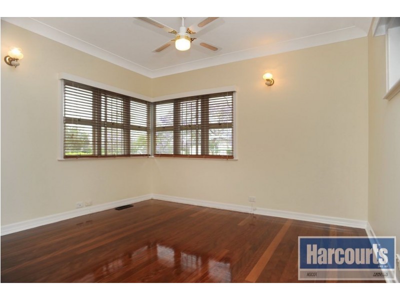 1 Strathdale Street, Aspley QLD 4034