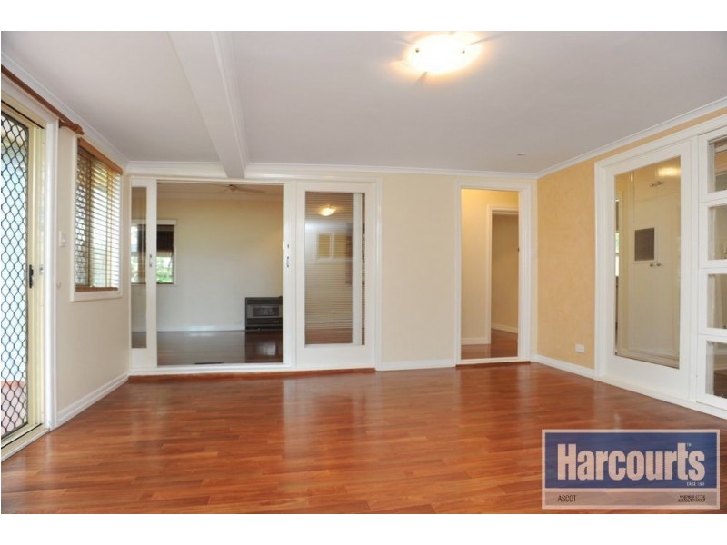 1 Strathdale Street, Aspley QLD 4034