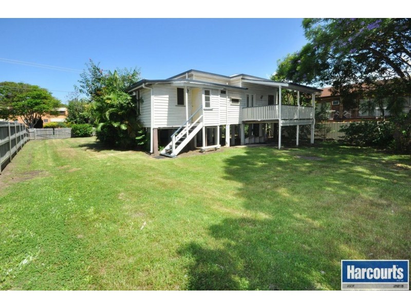 66 Winchester Street, Hamilton QLD 4007