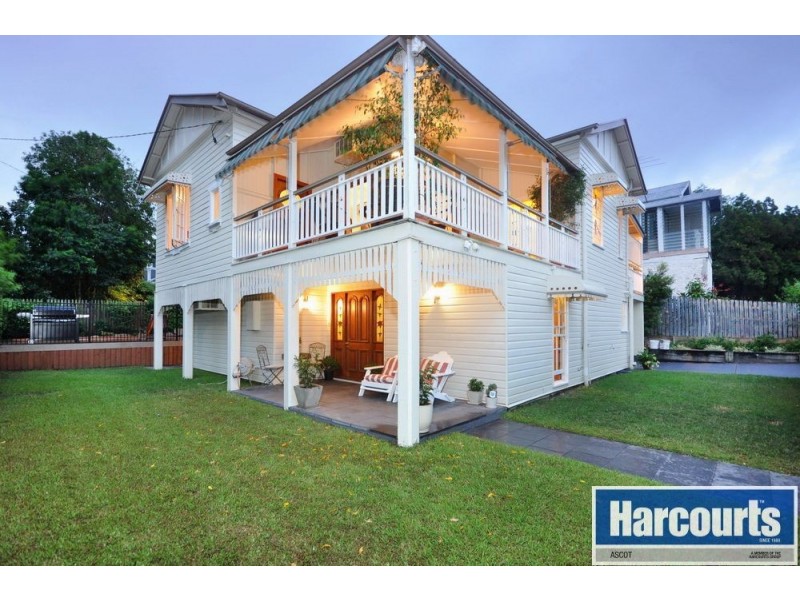 2 Goldsworthy Avenue, Hamilton QLD 4007