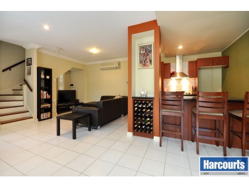 2/82 Jackson Street, Hamilton QLD 4007