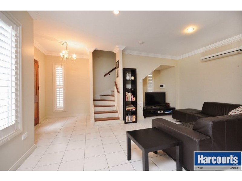 2/82 Jackson Street, Hamilton QLD 4007