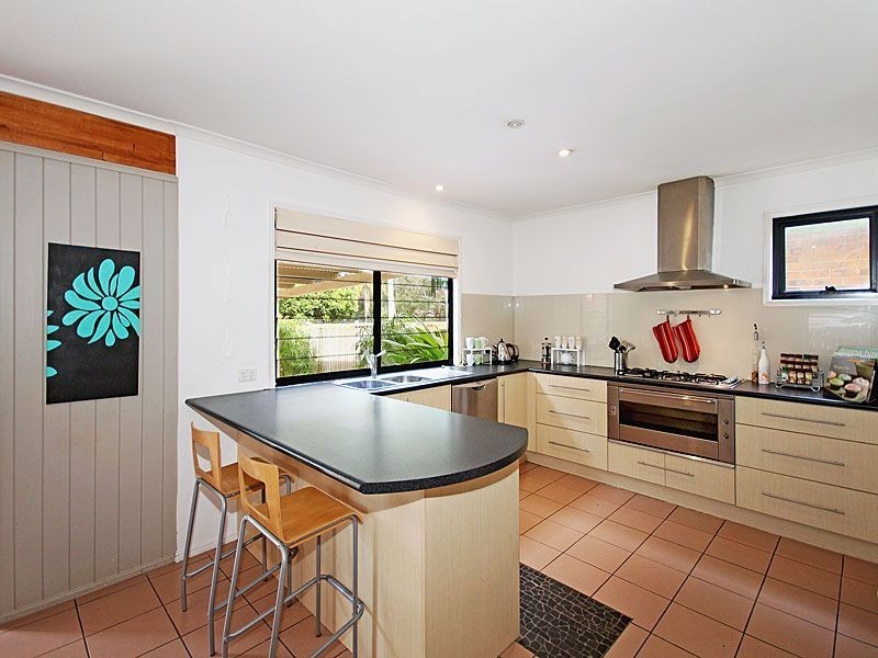 10 Roseleigh St, Wooloowin QLD 4030