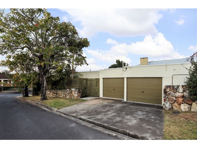 63 Eldernell Terrace, Hamilton QLD 4007