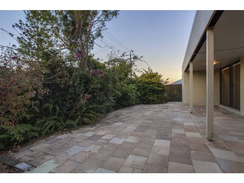 63 Eldernell Terrace, Hamilton QLD 4007