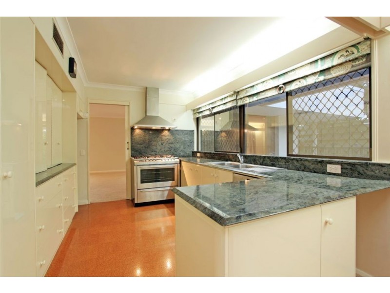 63 Eldernell Terrace, Hamilton QLD 4007