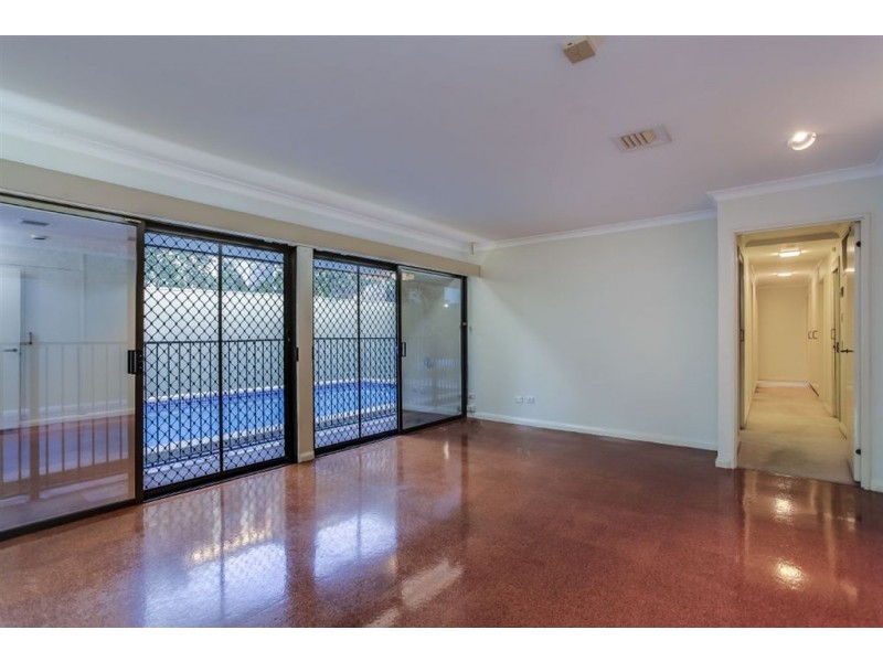 63 Eldernell Terrace, Hamilton QLD 4007