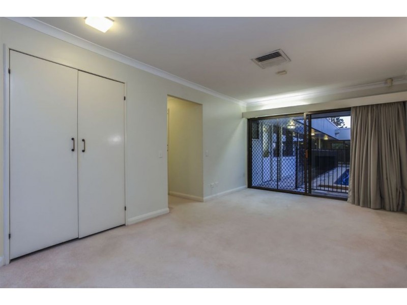 63 Eldernell Terrace, Hamilton QLD 4007
