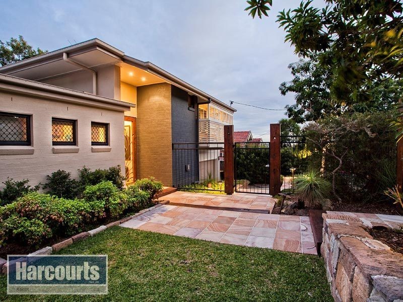 61 Gracemere Street, Newmarket QLD 4051