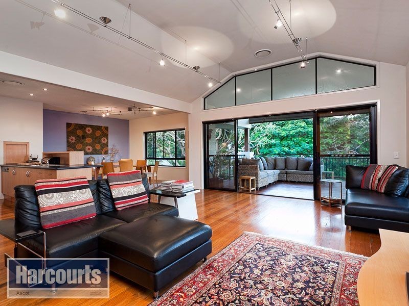 61 Gracemere Street, Newmarket QLD 4051