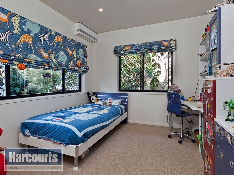 61 Gracemere Street, Newmarket QLD 4051