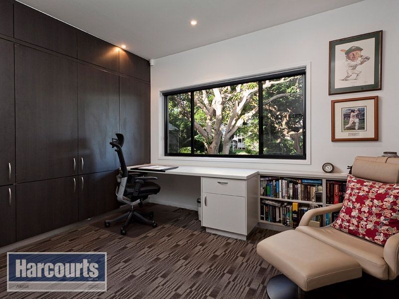 61 Gracemere Street, Newmarket QLD 4051