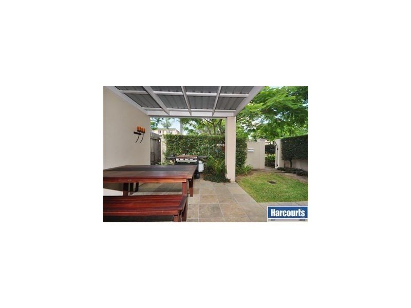 2/82 Jackson Street, Hamilton QLD 4007