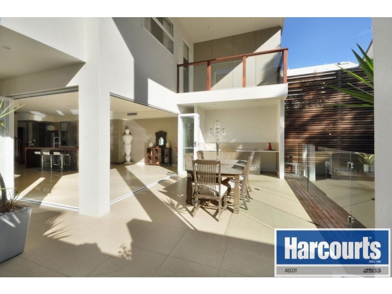 32 Vine Street, Ascot QLD 4007