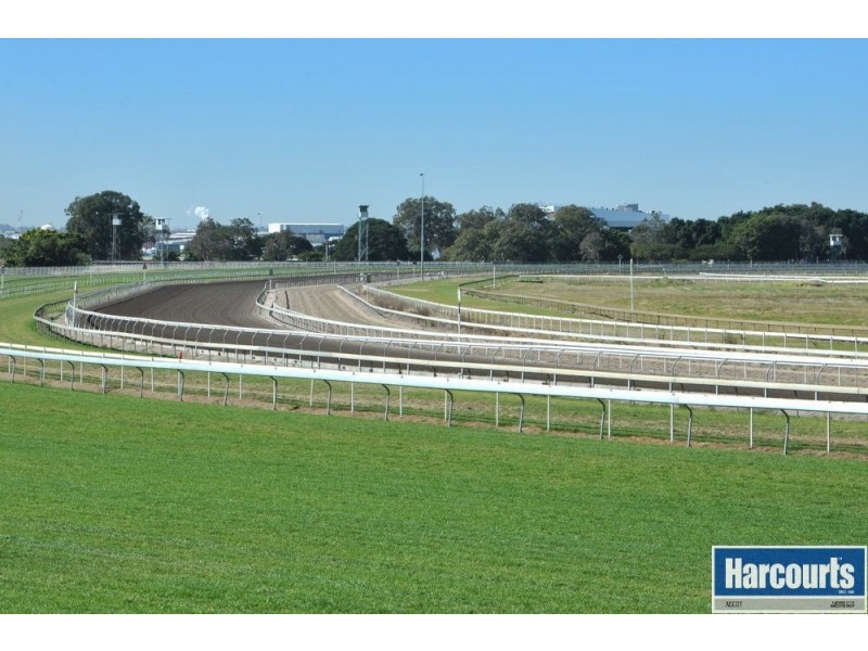 60 Gordon Street, Hendra QLD 4011