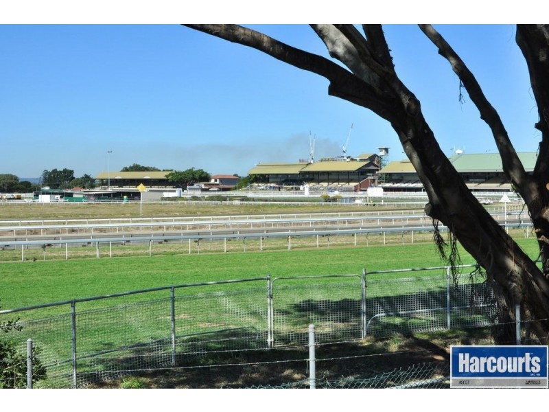 60 Gordon Street, Hendra QLD 4011