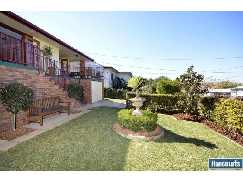 32 Watcombe Street, Wavell Heights QLD 4012