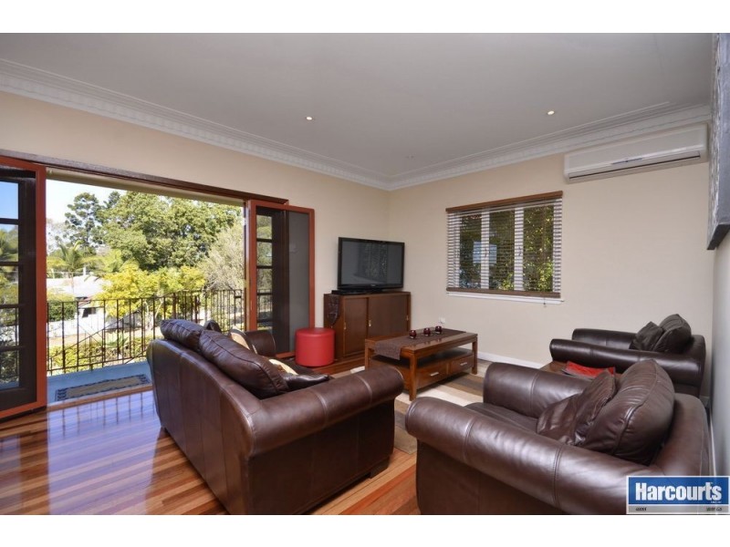 32 Watcombe Street, Wavell Heights QLD 4012