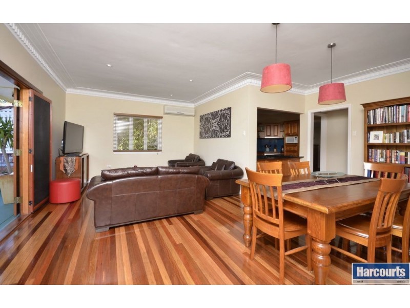 32 Watcombe Street, Wavell Heights QLD 4012