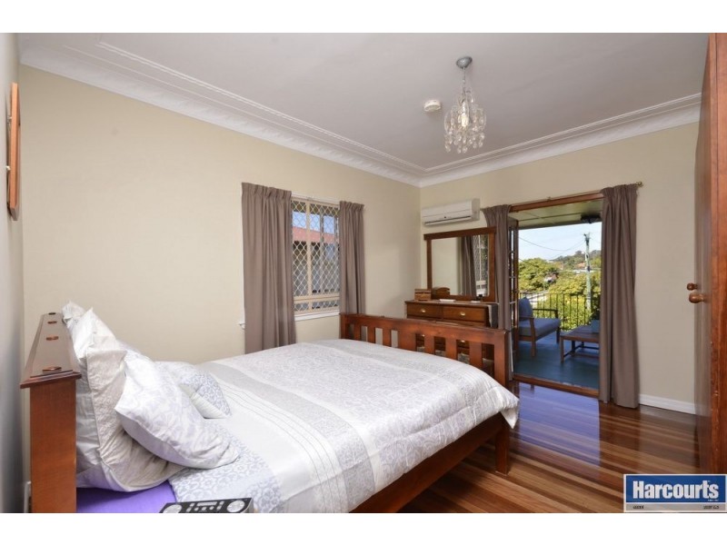 32 Watcombe Street, Wavell Heights QLD 4012