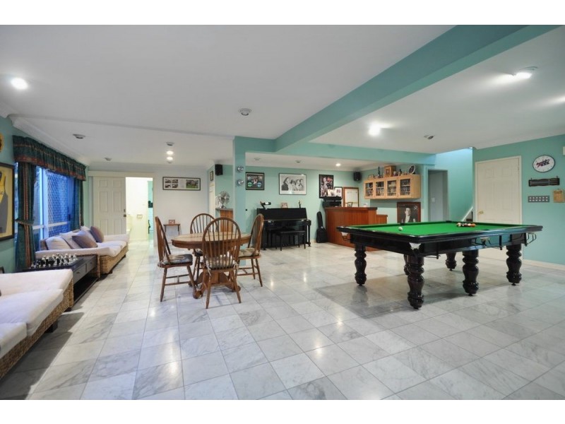 18 Jackson Street, Hamilton QLD 4007