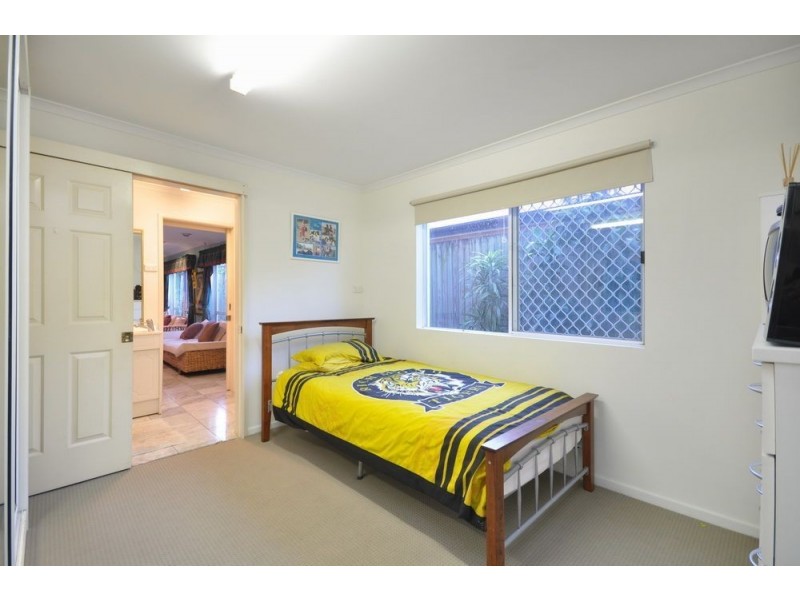 18 Jackson Street, Hamilton QLD 4007