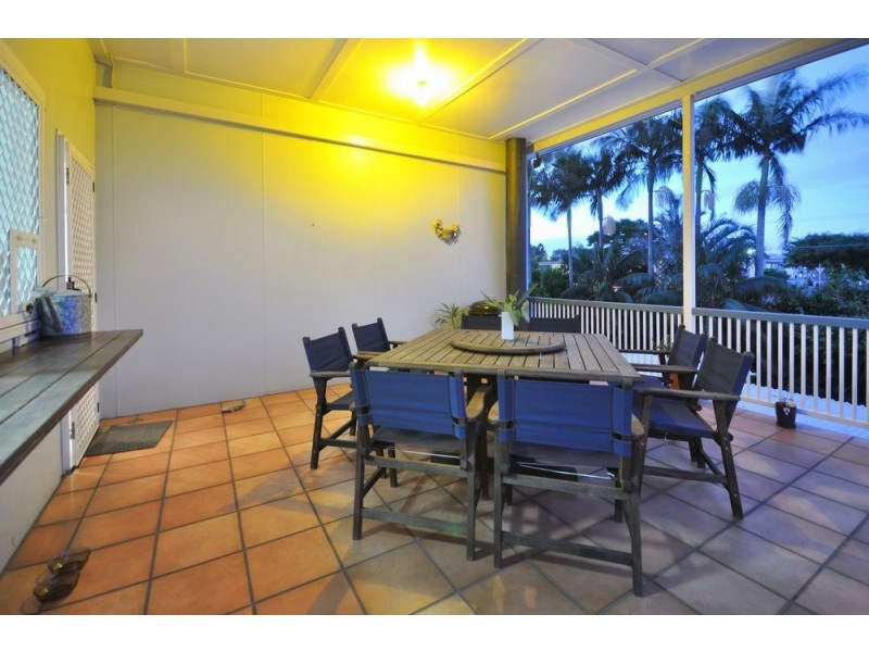 18 Jackson Street, Hamilton QLD 4007