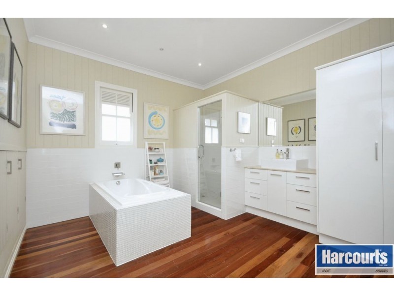 24 Winifred Street, Clayfield QLD 4011