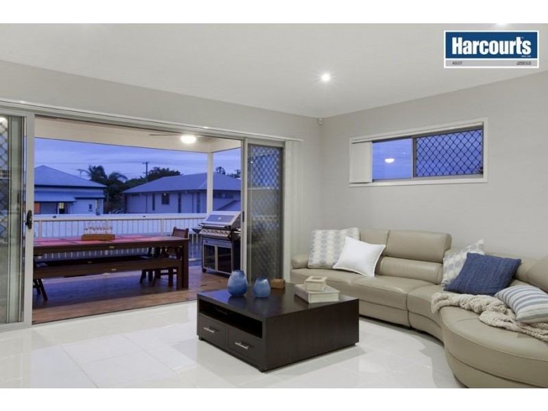 24 Ure Street, Hendra QLD 4011