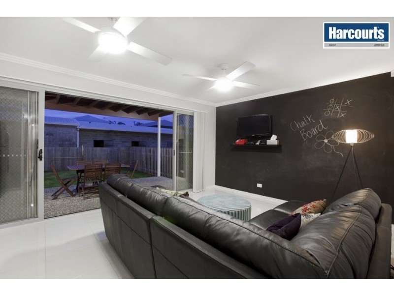 24 Ure Street, Hendra QLD 4011