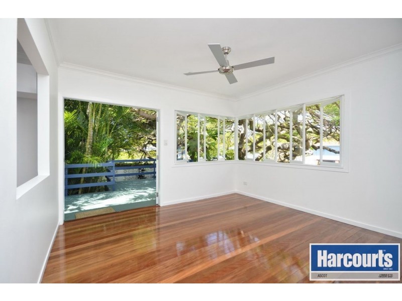30 Luke Street, Wavell Heights QLD 4012