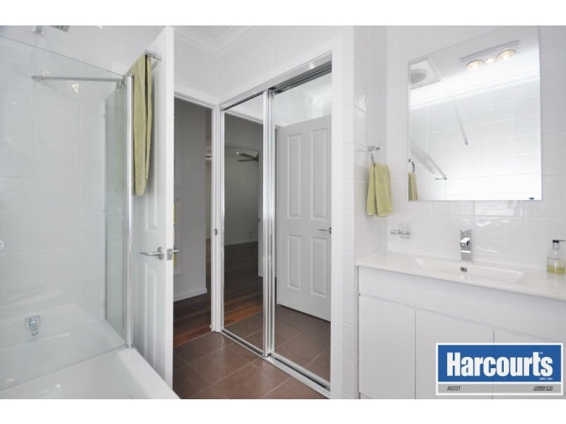 30 Luke Street, Wavell Heights QLD 4012