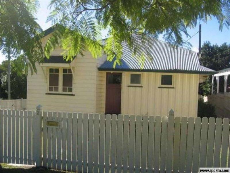 2 Brook Street, Hendra QLD 4011