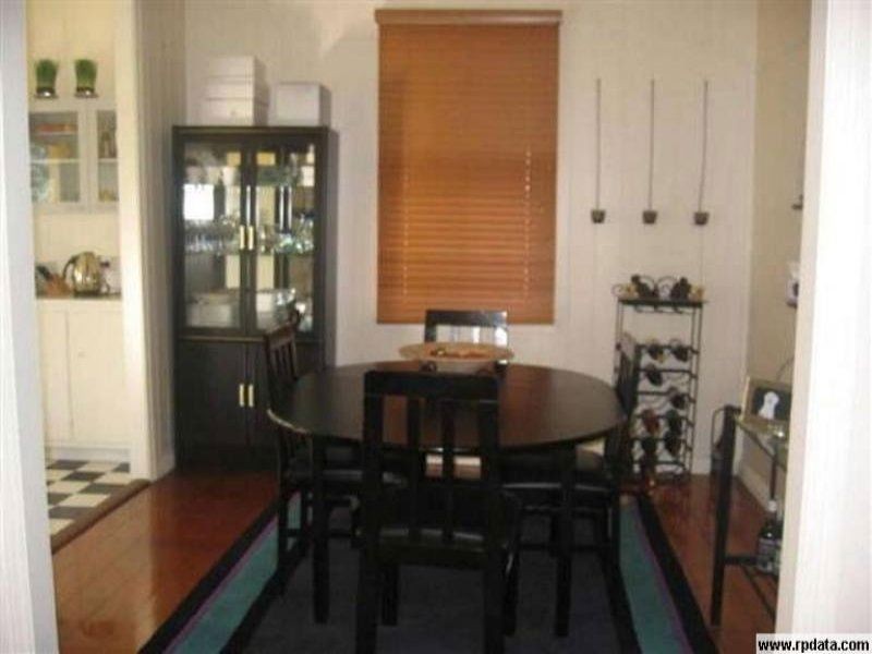 2 Brook Street, Hendra QLD 4011