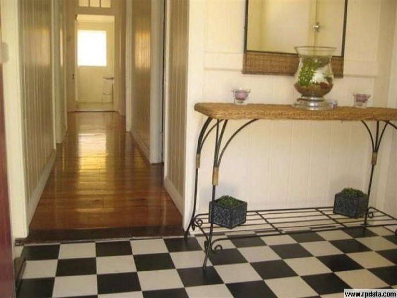 2 Brook Street, Hendra QLD 4011