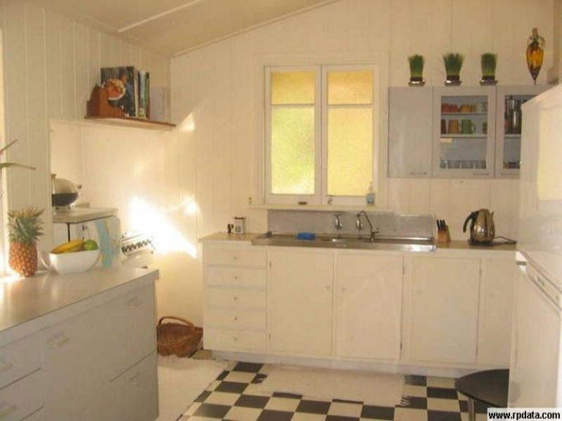 2 Brook Street, Hendra QLD 4011