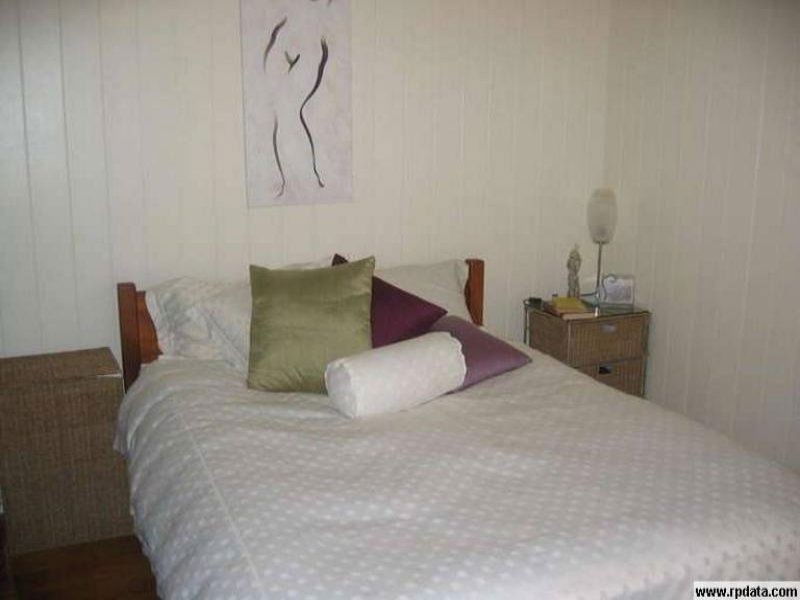 2 Brook Street, Hendra QLD 4011