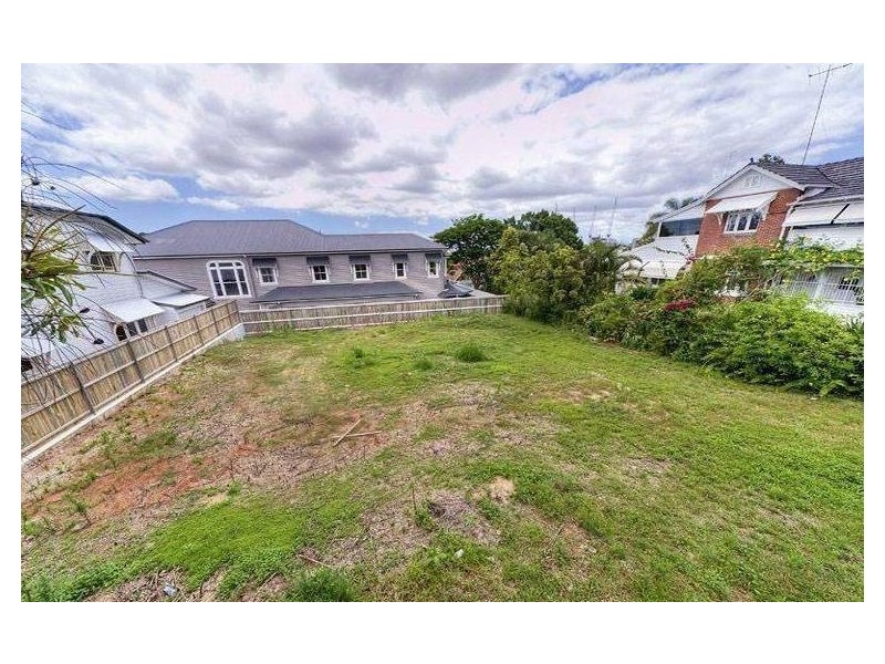 77 Riverview Terrace, Hamilton QLD 4007