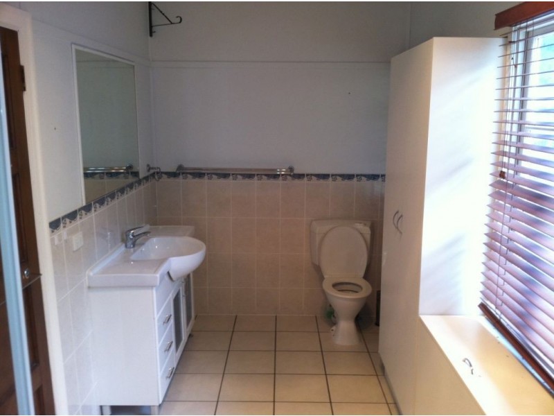 74 Serpentine Road, Pinkenba QLD 4008