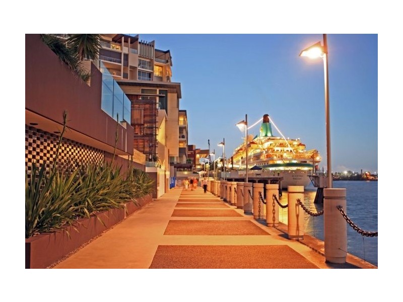 2/27 Harbour Road, Hamilton QLD 4007