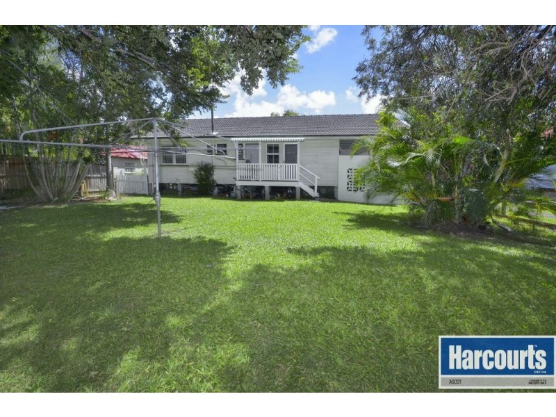 11 Millcan Street, Wavell Heights QLD 4012