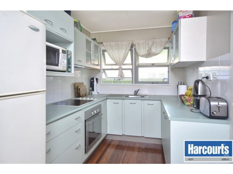 11 Millcan Street, Wavell Heights QLD 4012