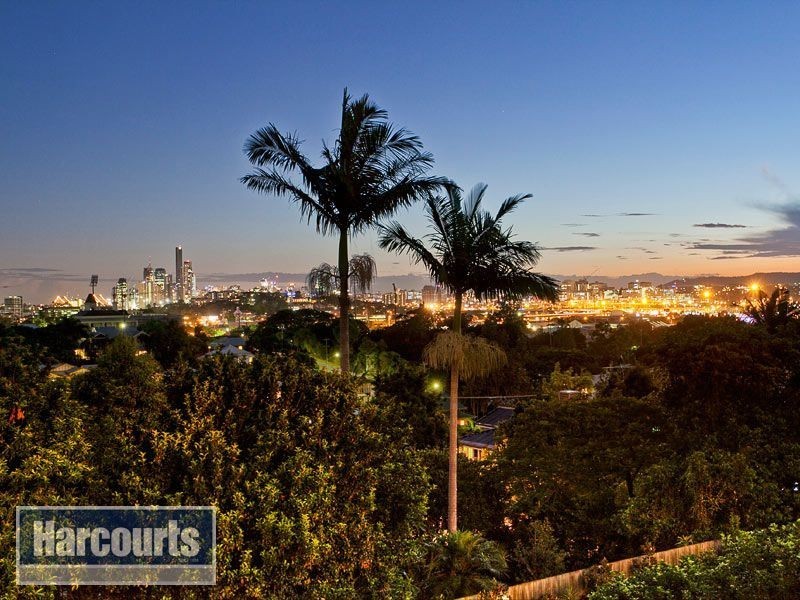 135 Crosby Road, Hamilton QLD 4007