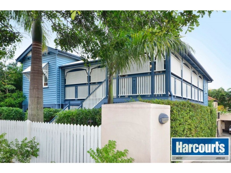 11 Balowrie Street, Hamilton QLD 4007