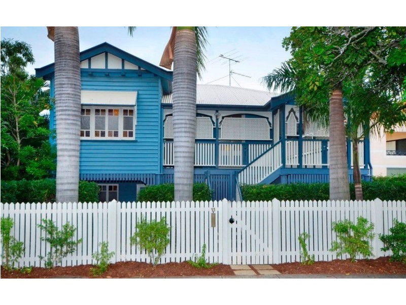 11 Balowrie Street, Hamilton QLD 4007