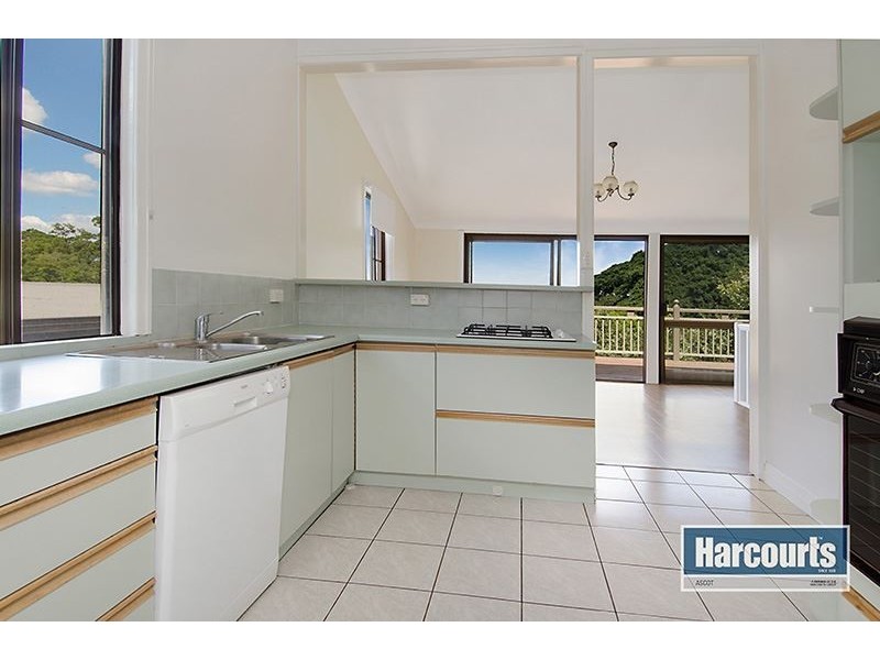 11 Ludlow Street, Hamilton QLD 4007