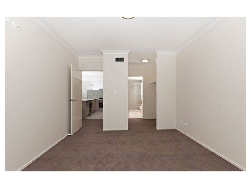 63/32 Agnes Street, Albion QLD 4010