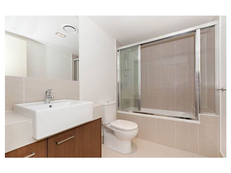 63/32 Agnes Street, Albion QLD 4010